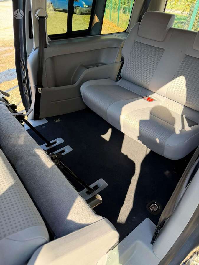 Volkswagen Caddy 2009 — photo 10