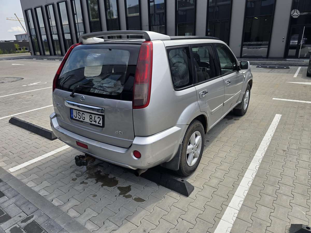 Nissan X-Trail 2005 — салон