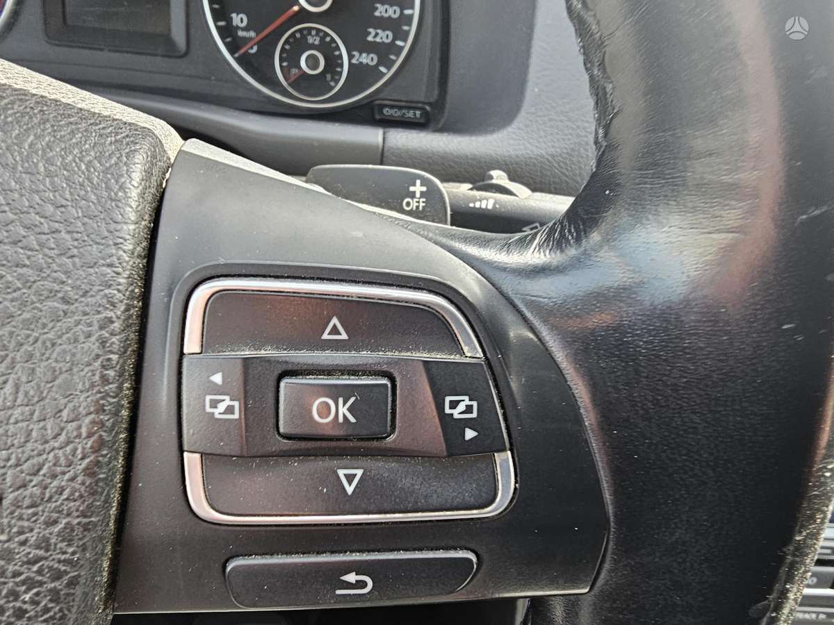 Volkswagen Touran 2015 — фото 21