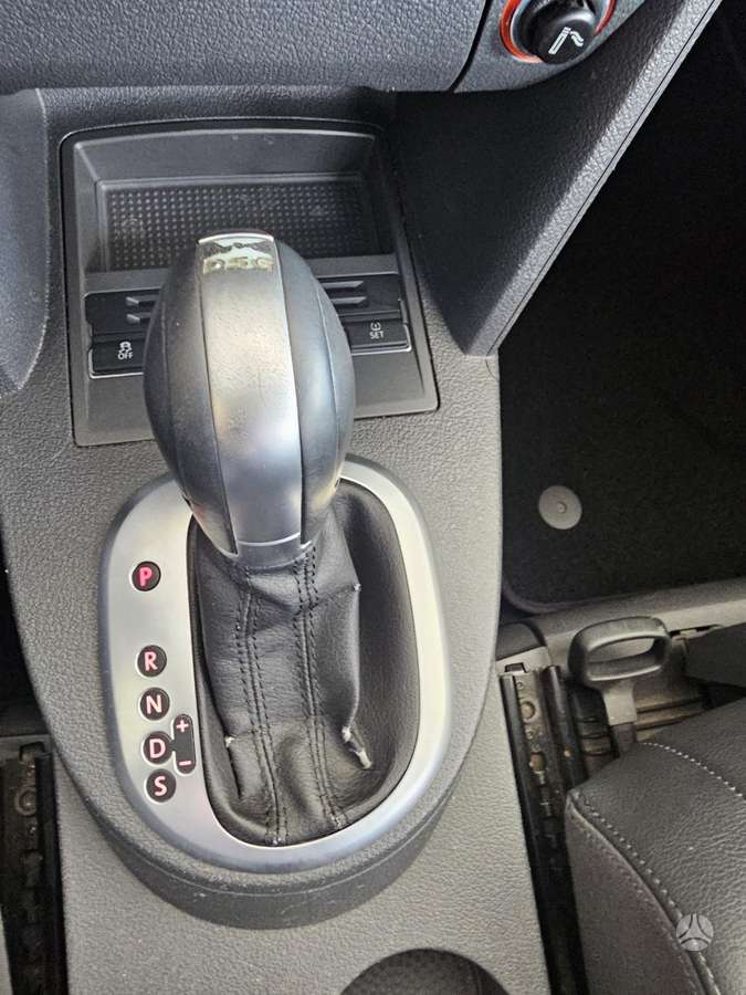 Volkswagen Touran 2015 — фото 23