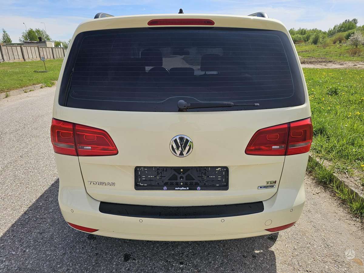 Volkswagen Touran 2015 — фото 6