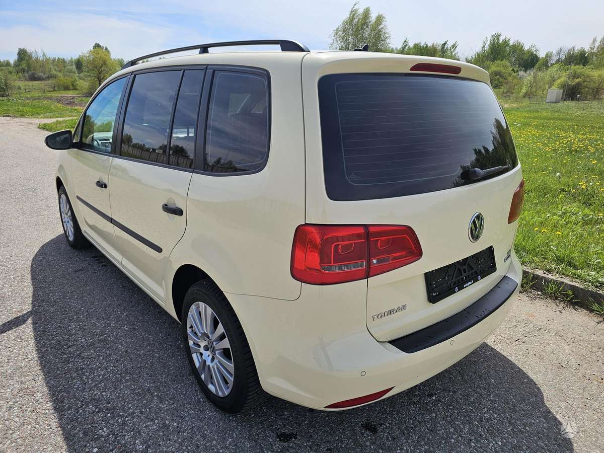 Volkswagen Touran 2015 — фото 7