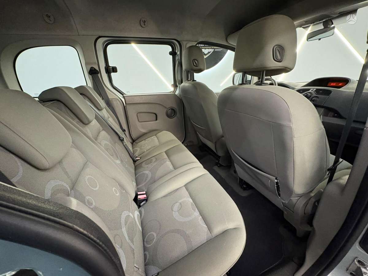 Renault Kangoo 2010 — photo 19