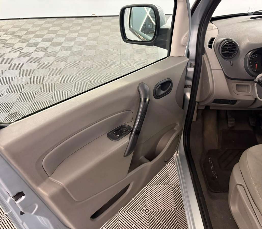 Renault Kangoo 2010 — photo 24