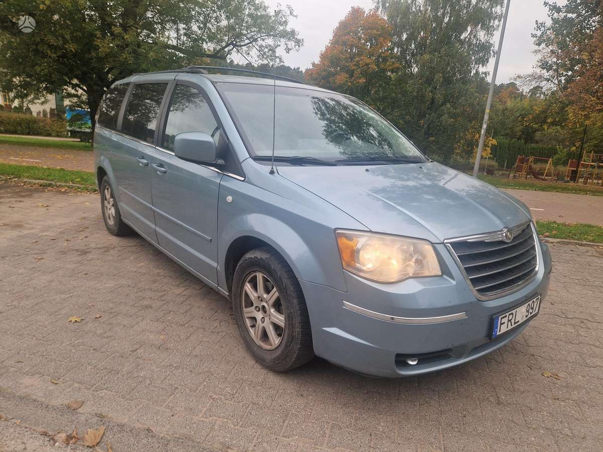 Chrysler Town 2009 — салон