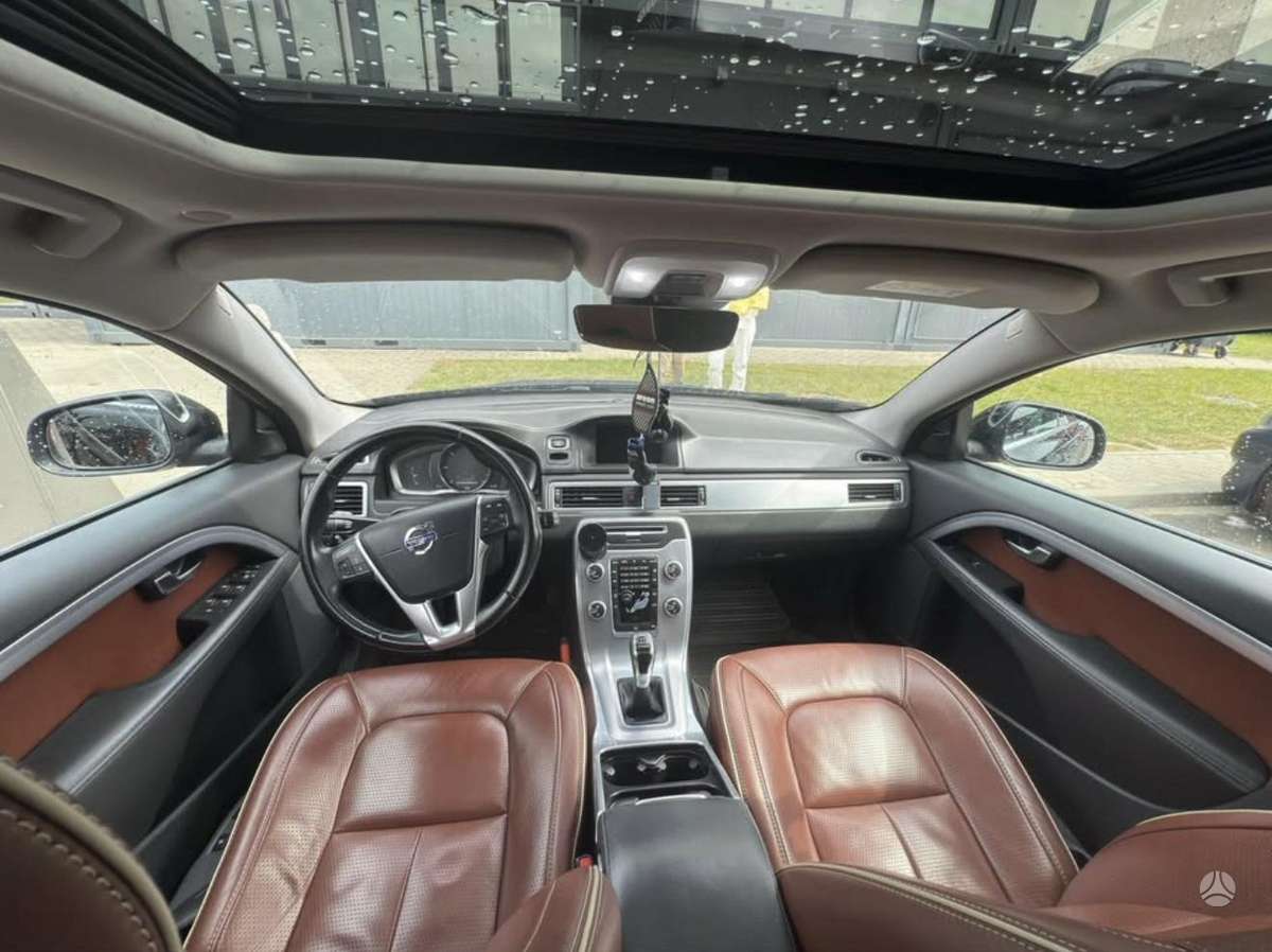 Volvo V70 2015 — photo 10