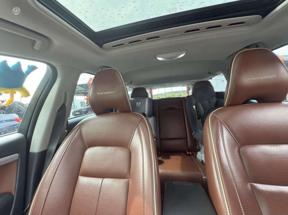 Volvo V70 2015 — photo 12