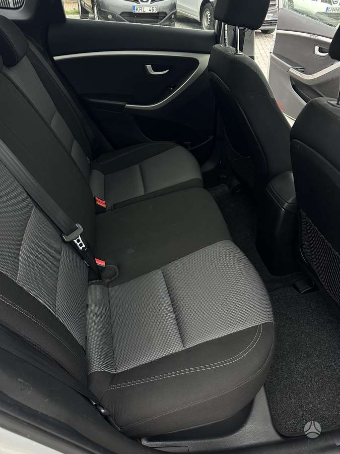 Hyundai i30 2015 — photo 14