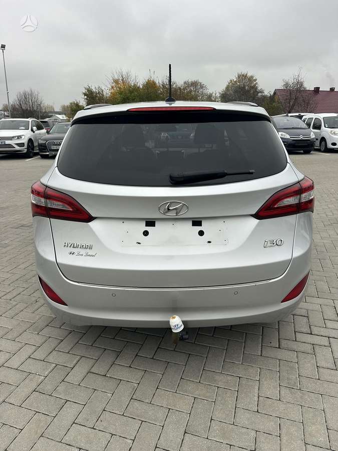 Hyundai i30 2015 — engine 1582 cm³, 110 HP (81kW)