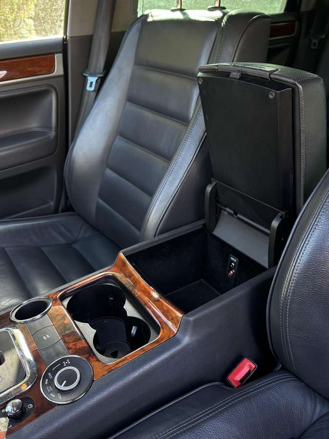 Volkswagen Touareg 2006 — photo 5