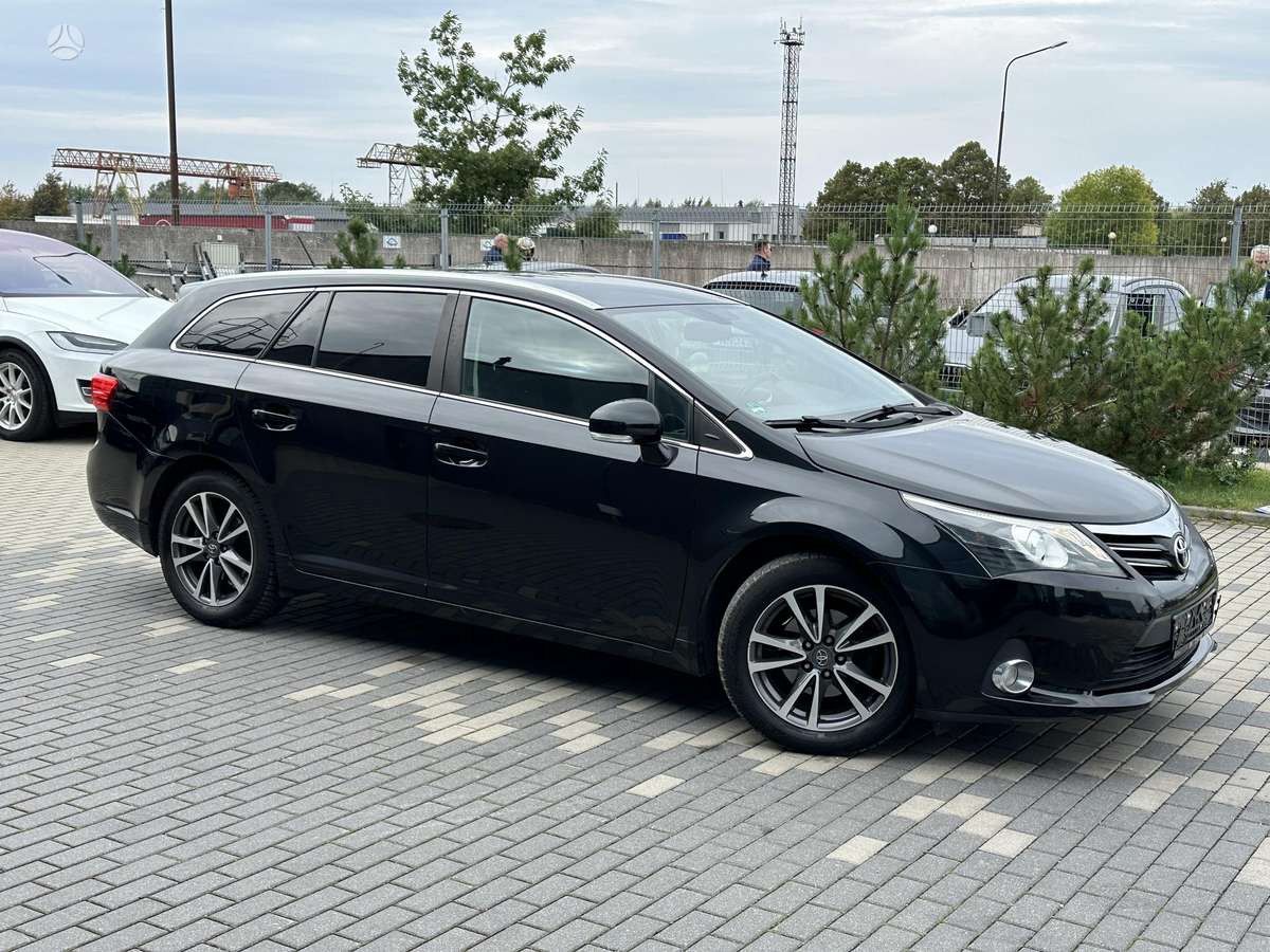 Toyota Avensis 2013 — photo 5