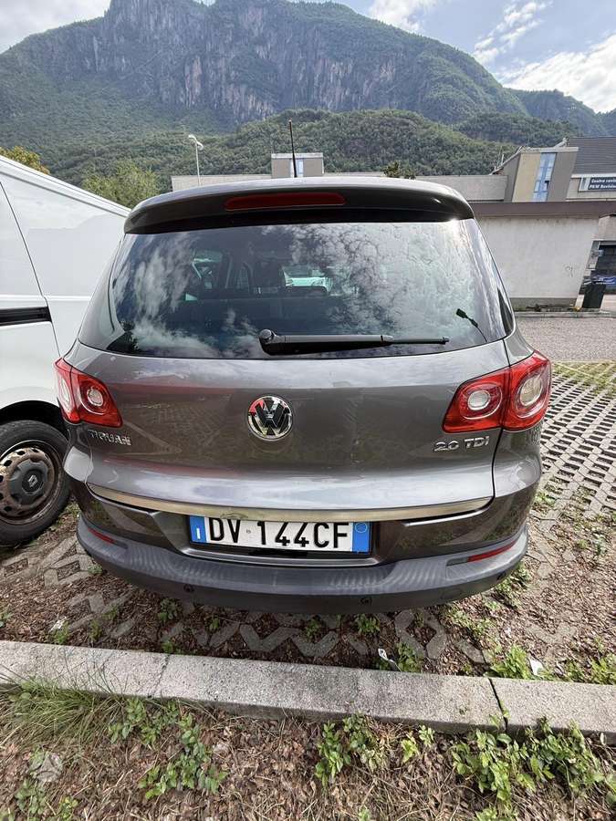 Volkswagen Tiguan 2009 — салон
