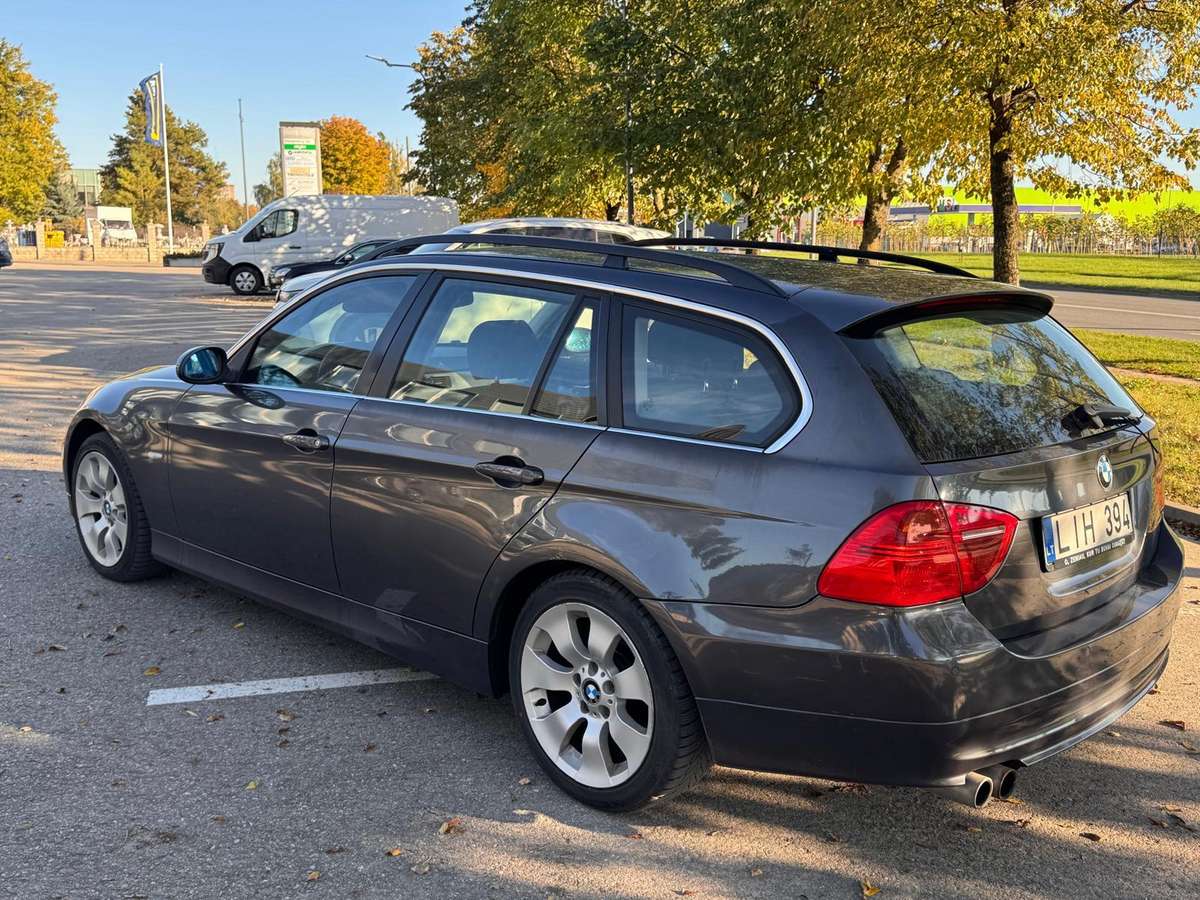 BMW 325, 2007