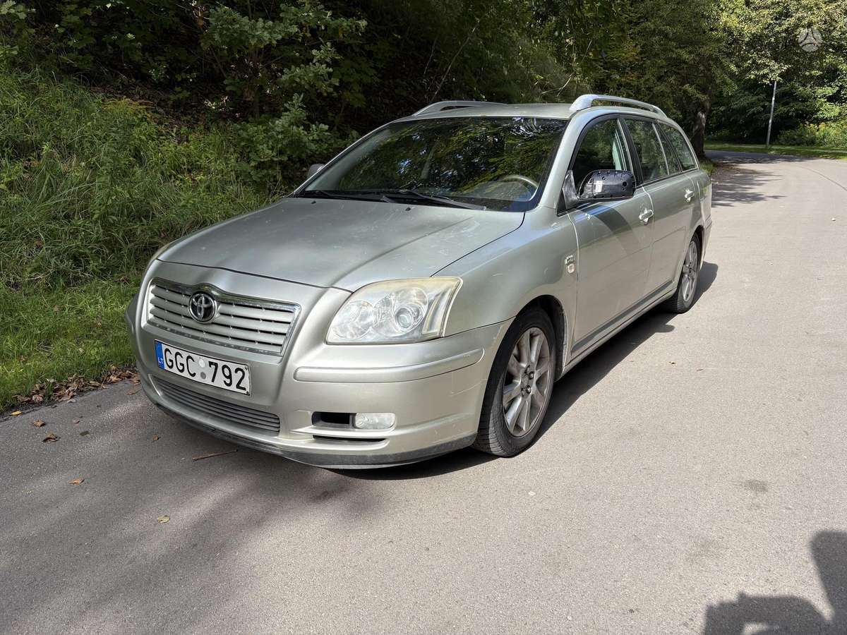 Toyota Avensis, 2004