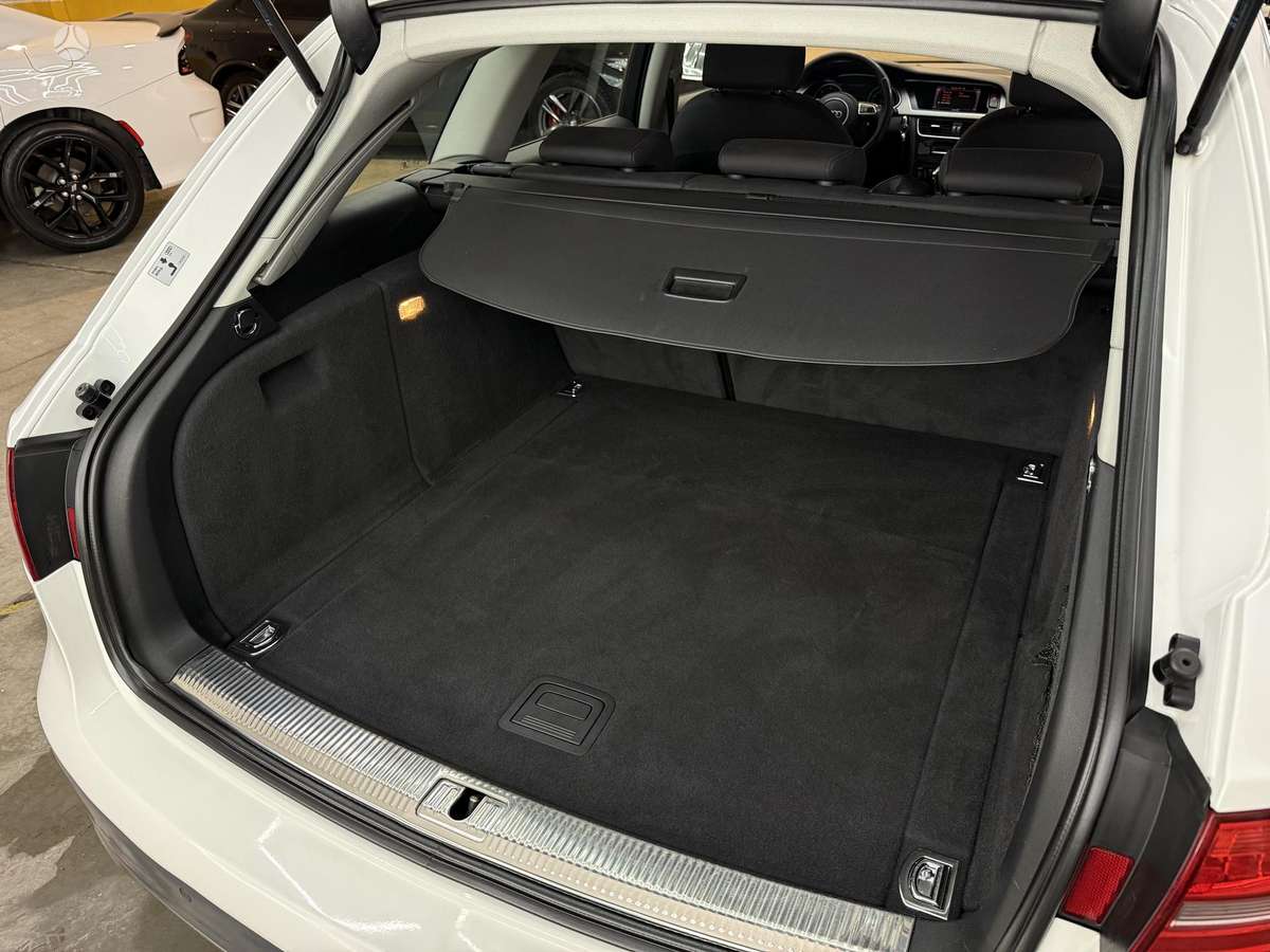 Audi A4 2015 — photo 11