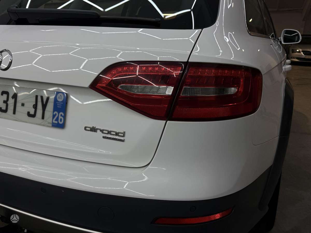 Audi A4 2015 — photo 5