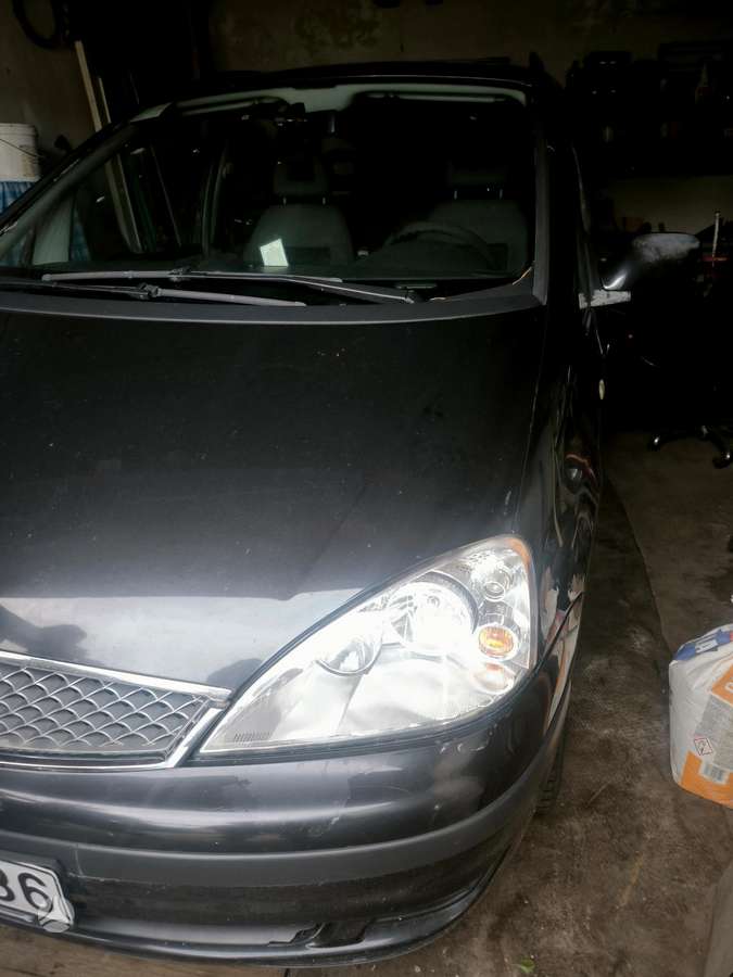 Ford Galaxy 2005 — engine 1896 cm³, 116 HP (85kW)