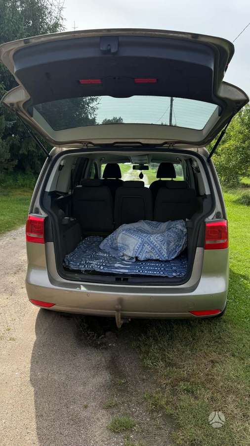 Volkswagen Touran 2012 — photo 6