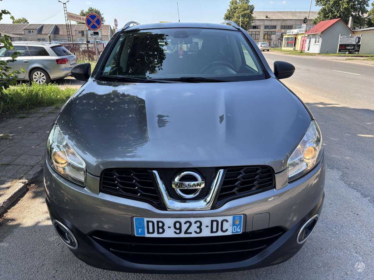 Nissan Qashqai 2013 — салон