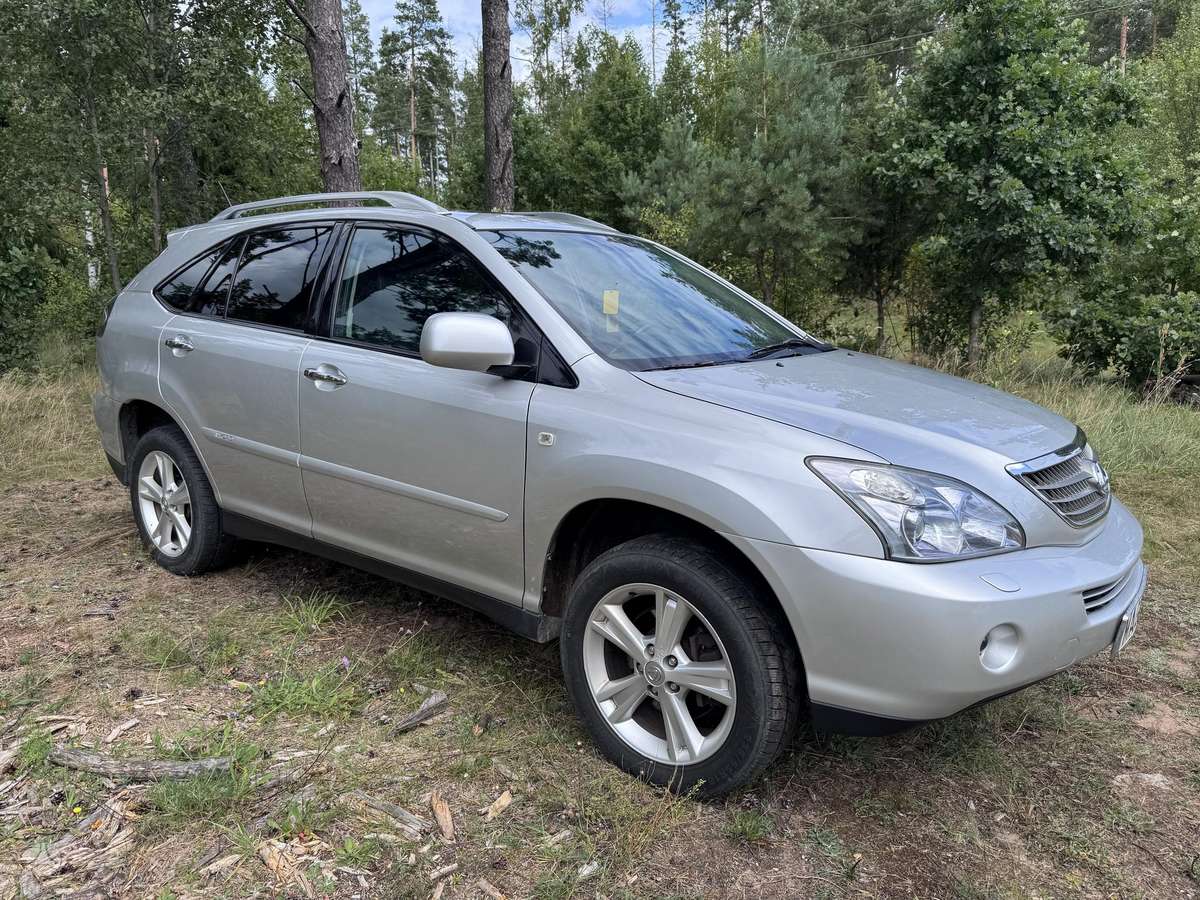 Lexus RX 2010 — photo 7