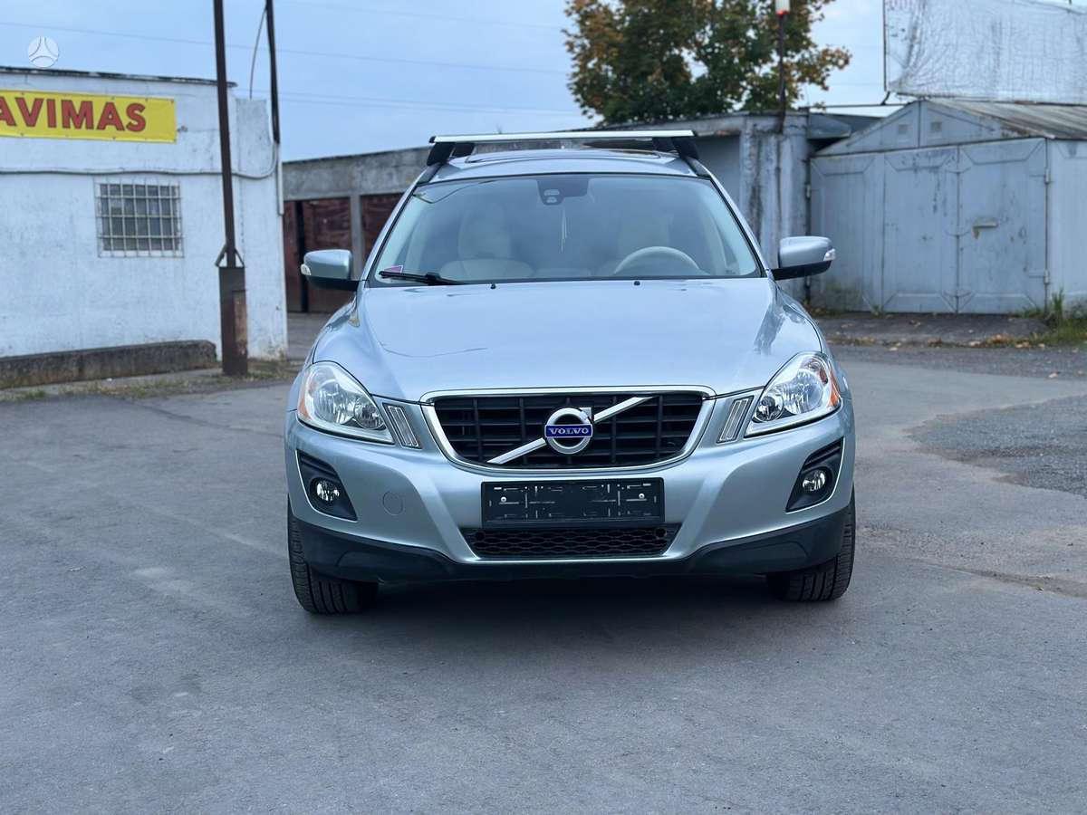 Volvo XC60 2010 — вигляд ззаду