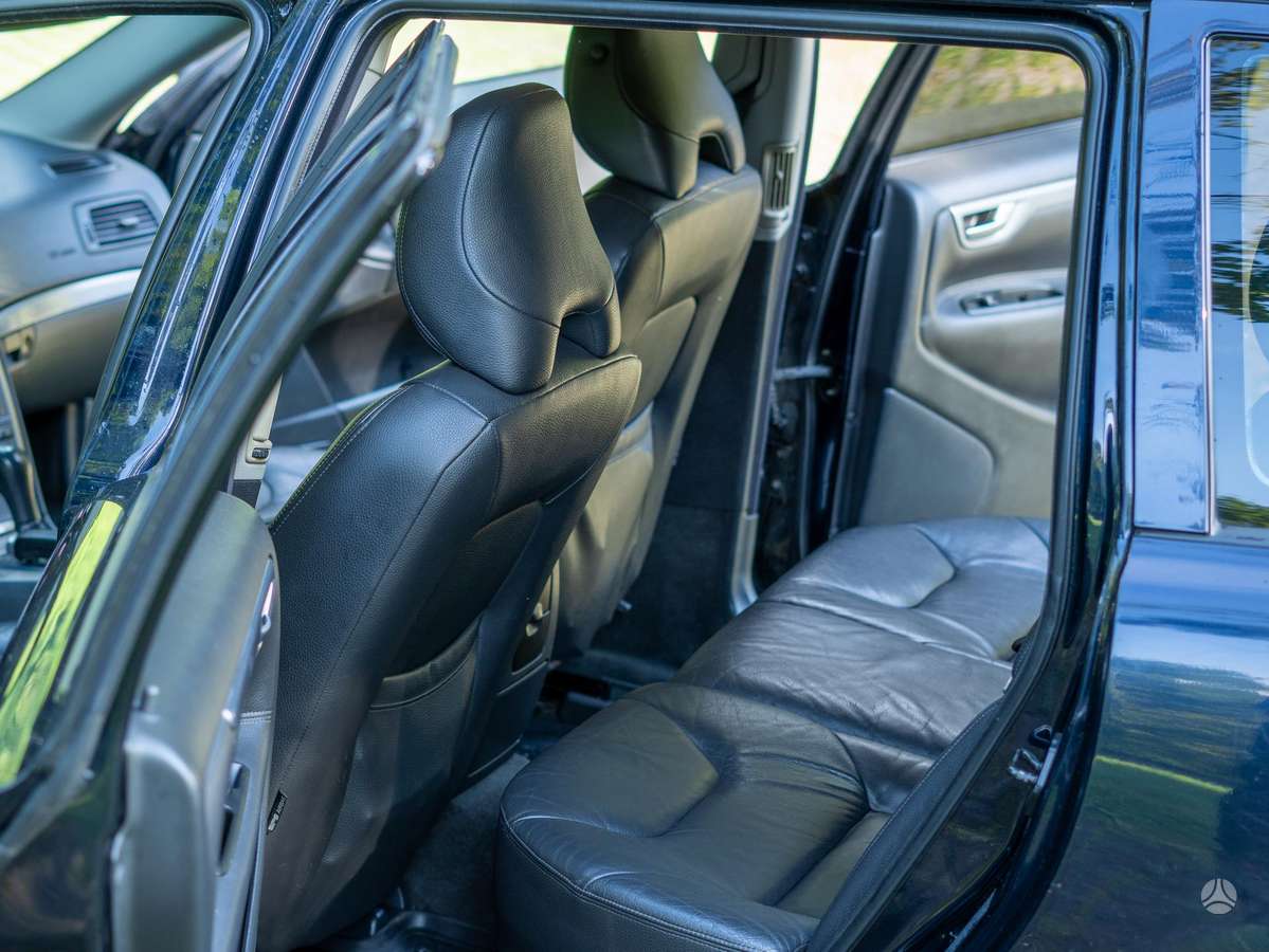 Volvo V70 2006 — фото 12