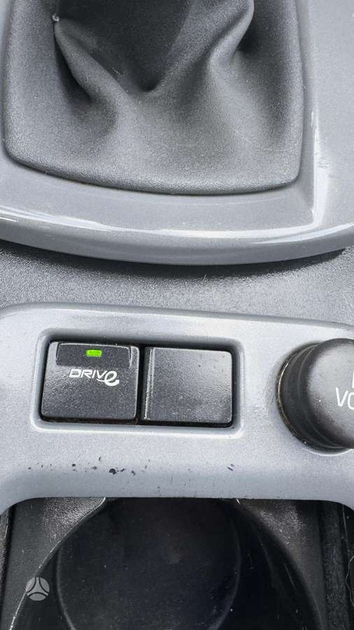 Volvo V50 2010 — photo 18