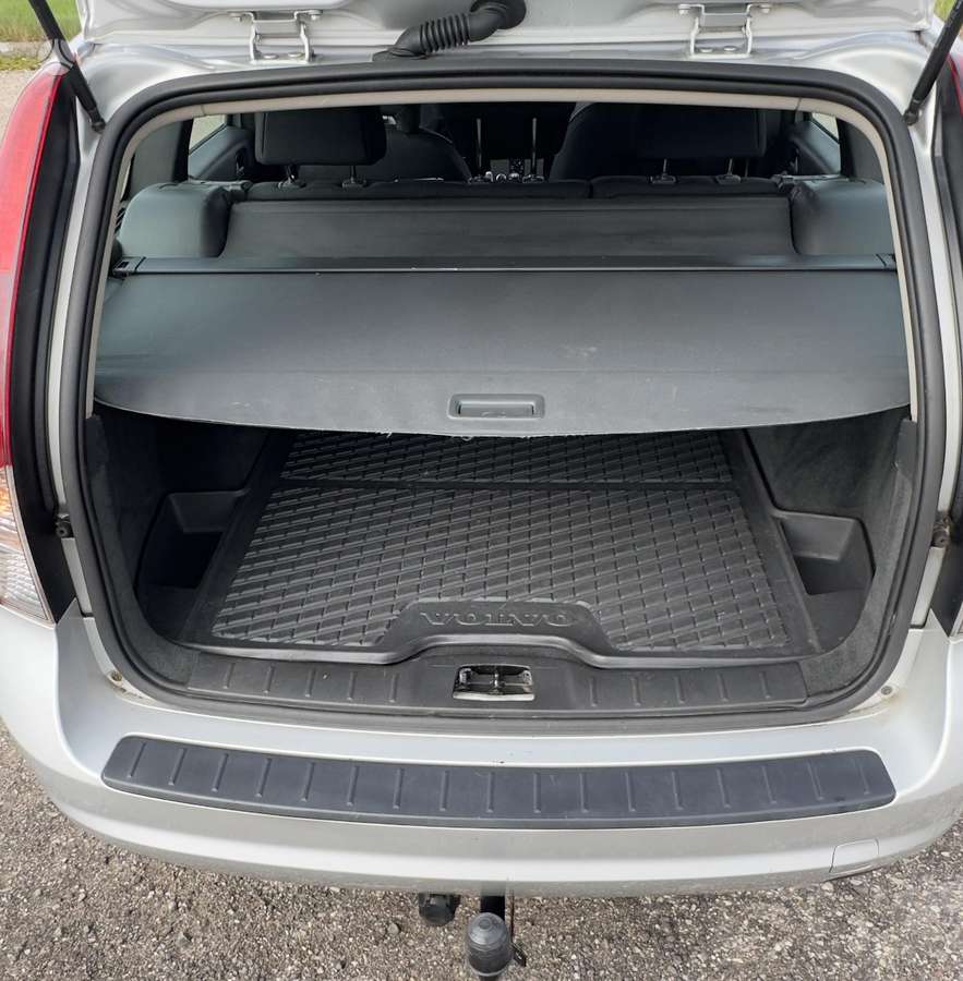 Volvo V50 2010 — photo 20