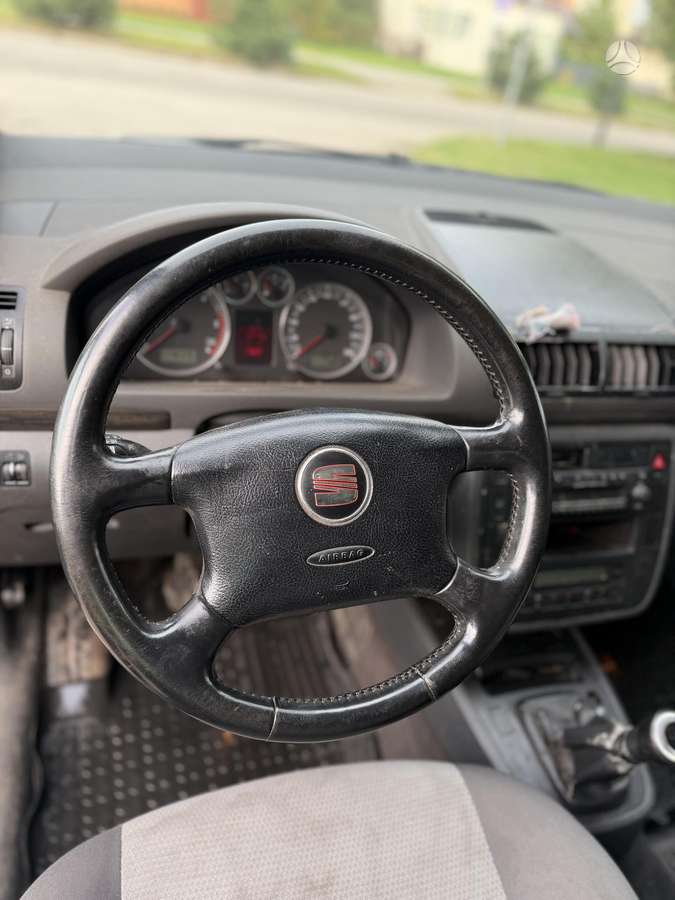 Seat Alhambra 2006 — photo 22
