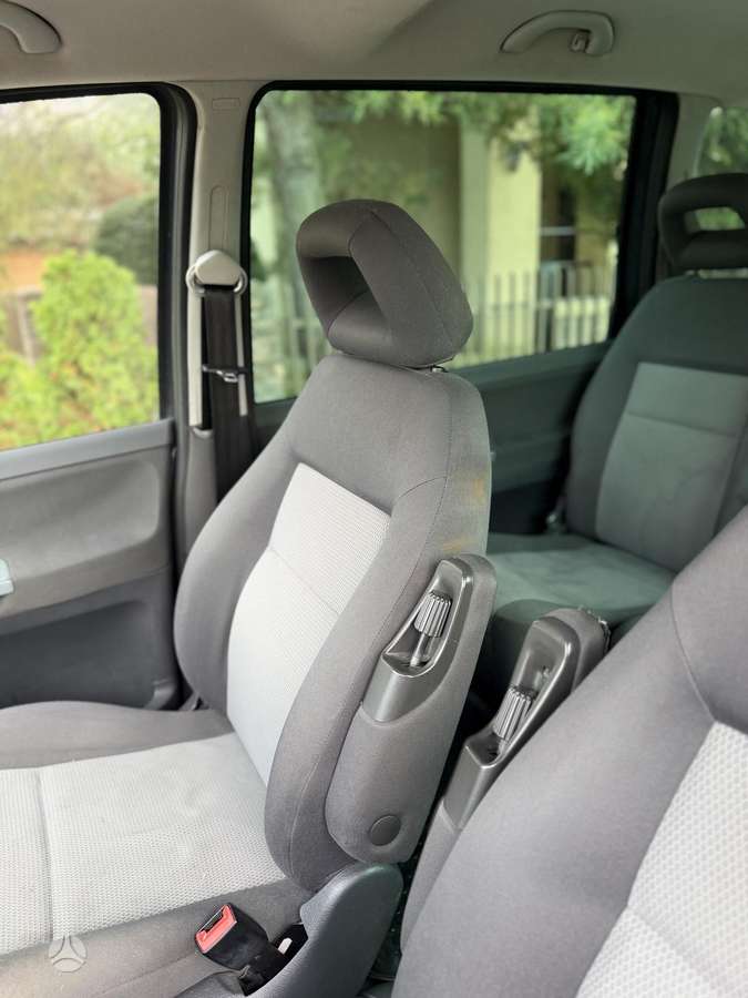 Seat Alhambra 2006 — photo 23