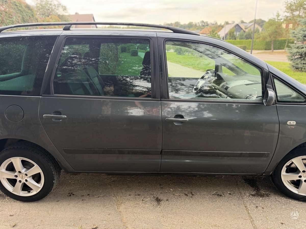 Seat Alhambra 2006 — photo 5