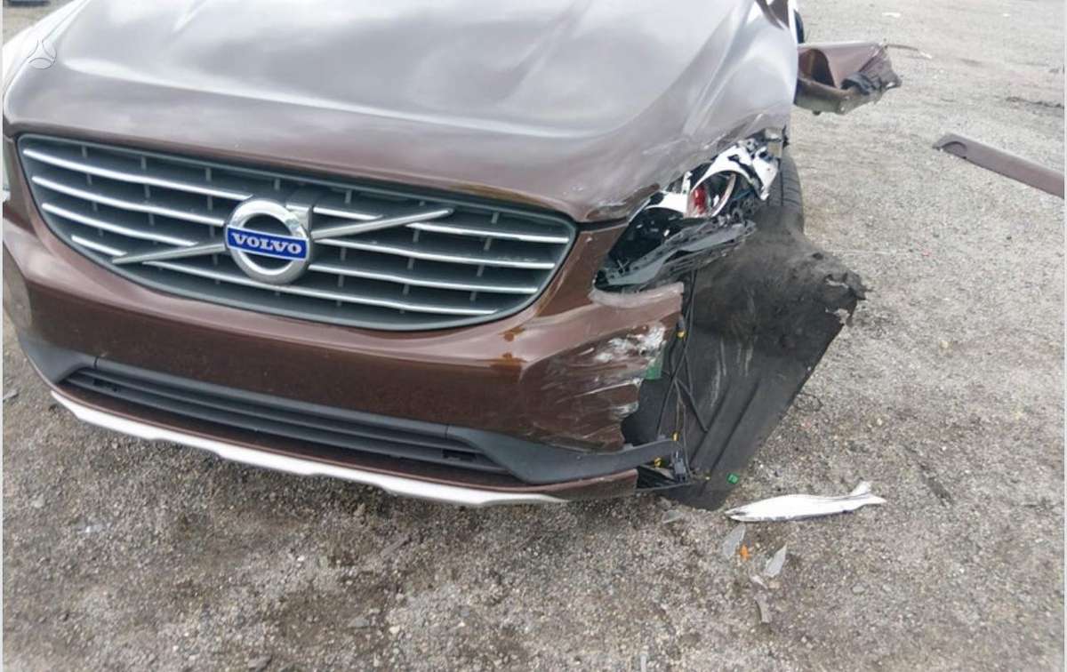 Volvo XC60 2015 — photo 12