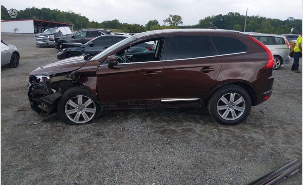 Volvo XC60 2015 — photo 16