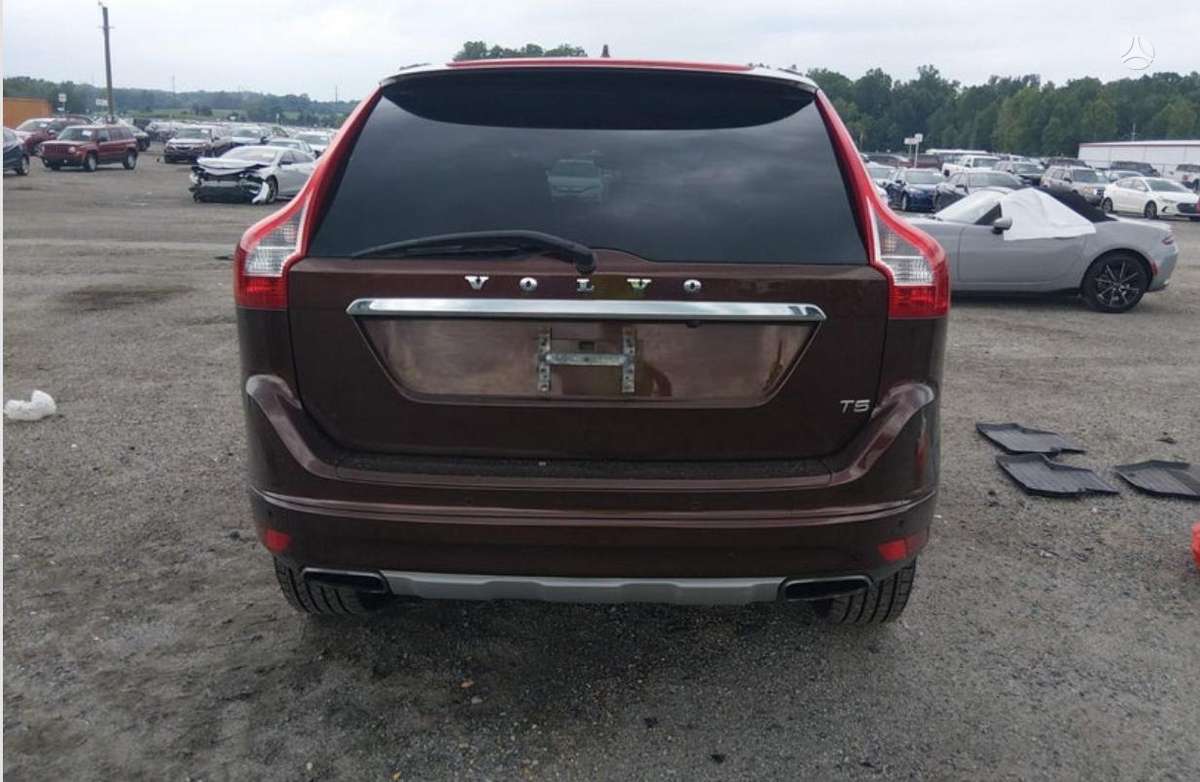 Volvo XC60 2015 — photo 17