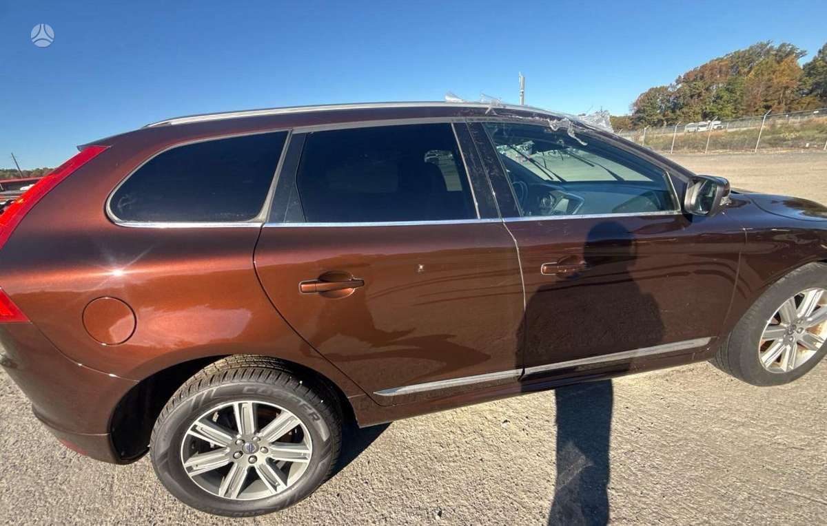 Volvo XC60 2015 — photo 8