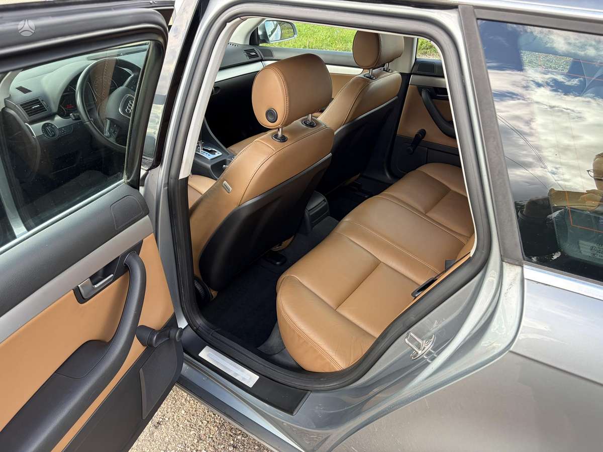 Audi A4 2007 — photo 12