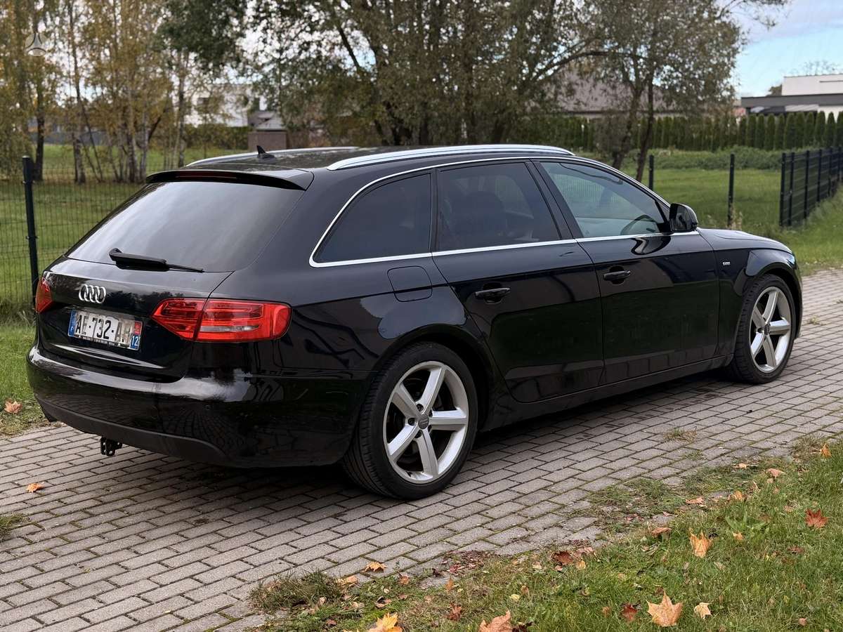 Audi A4 2009 — interior