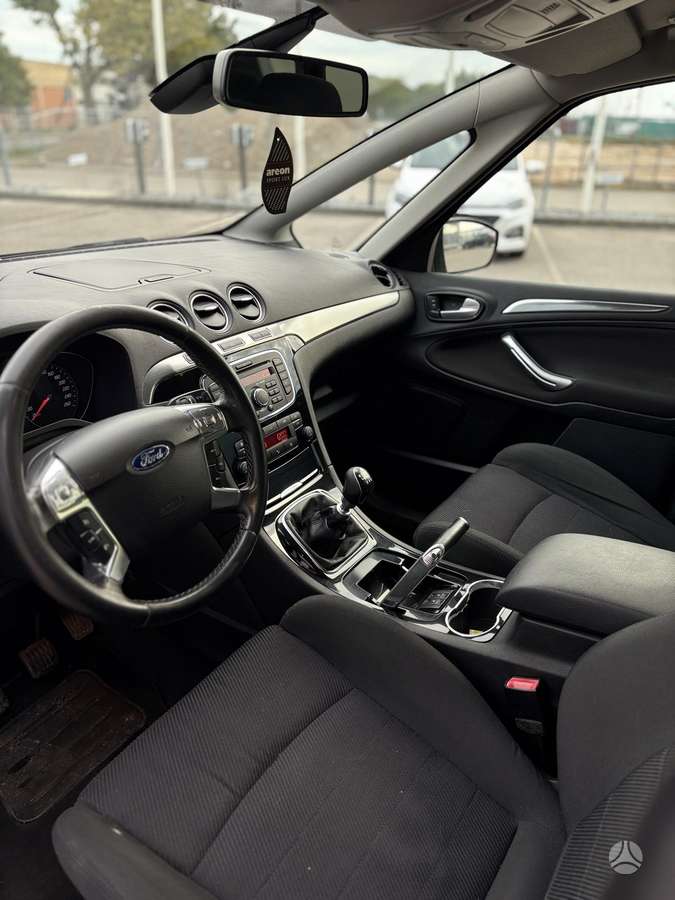 Ford S-MAX 2012 — photo 10