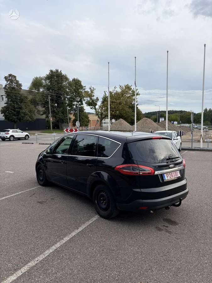 Ford S-MAX 2012 — photo 9