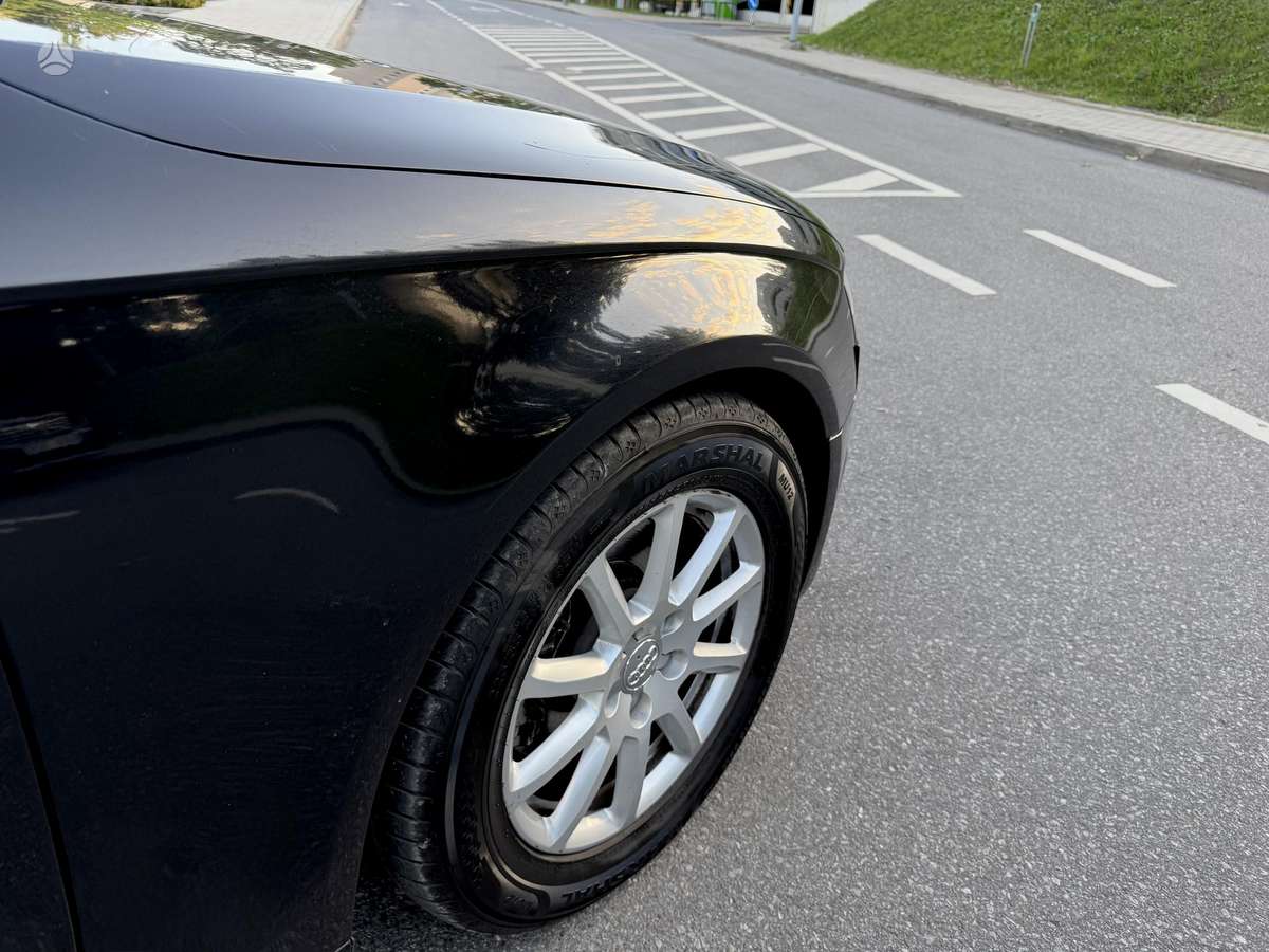 Audi A4 2010 — photo 10