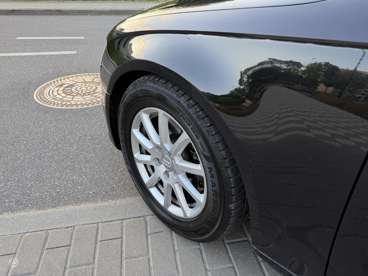 Audi A4 2010 — photo 13