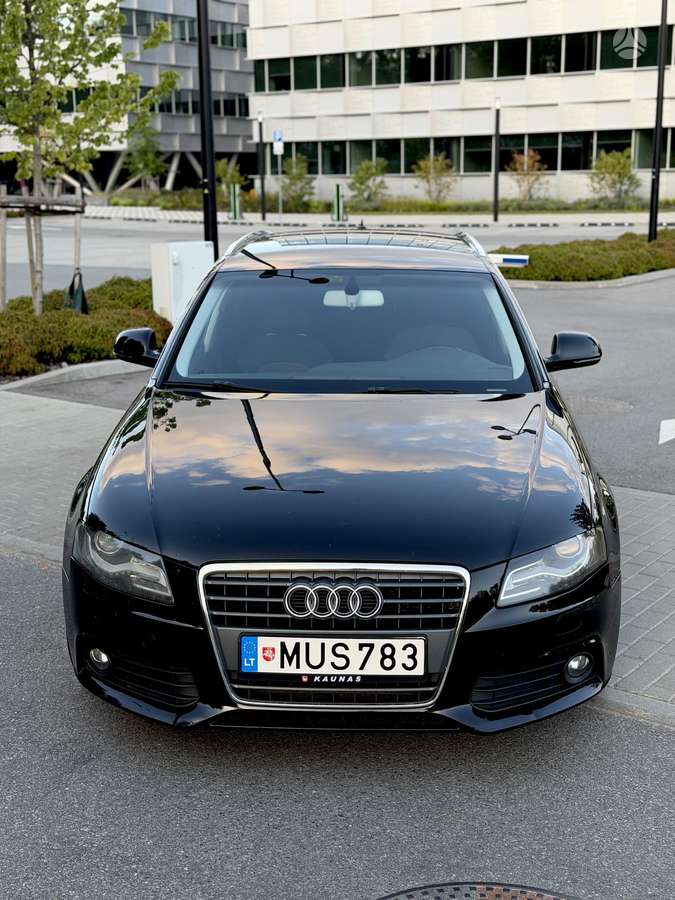 Audi A4 2010 — interior