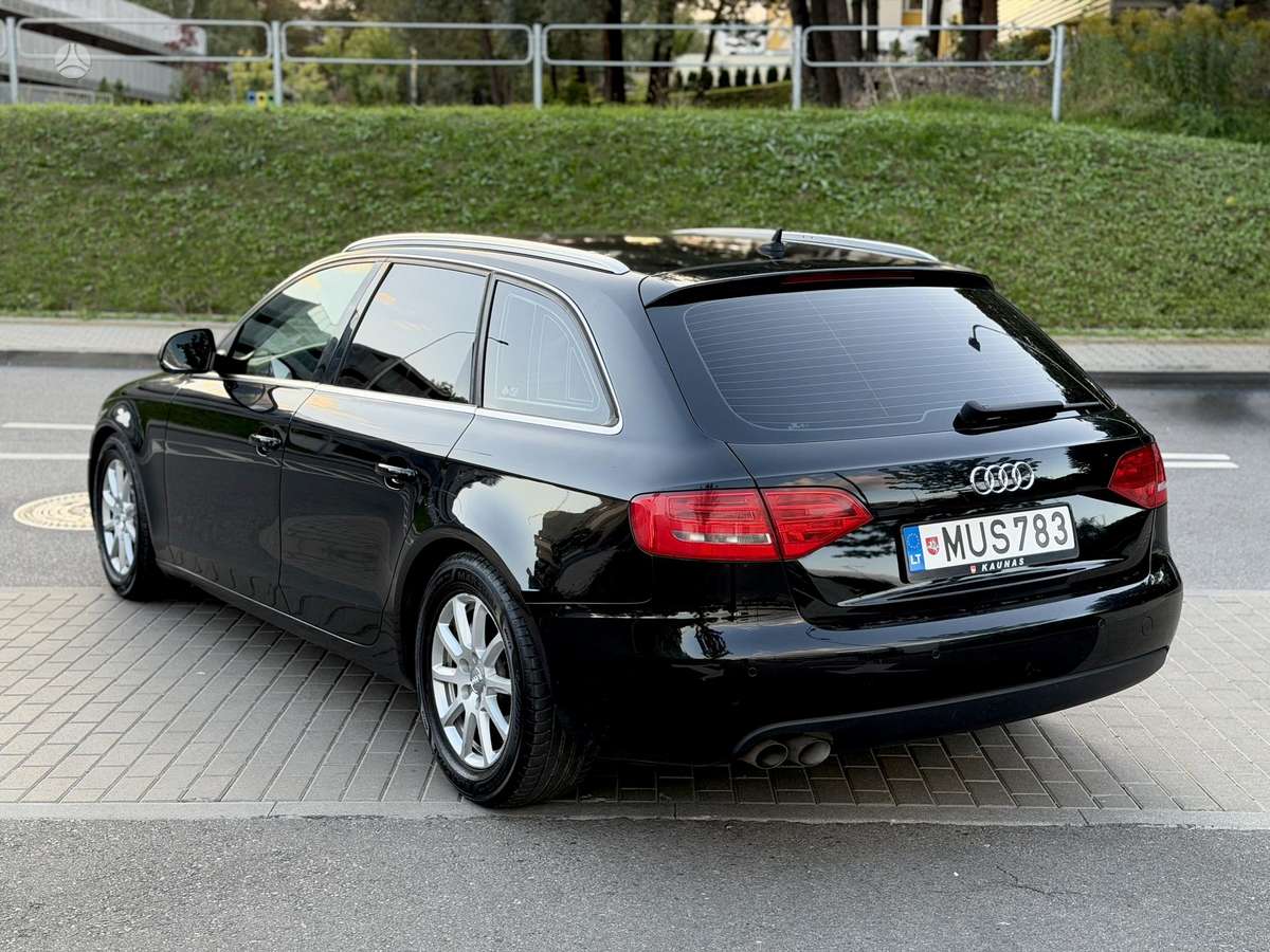 Audi A4 2010 — engine 2000 cm³
