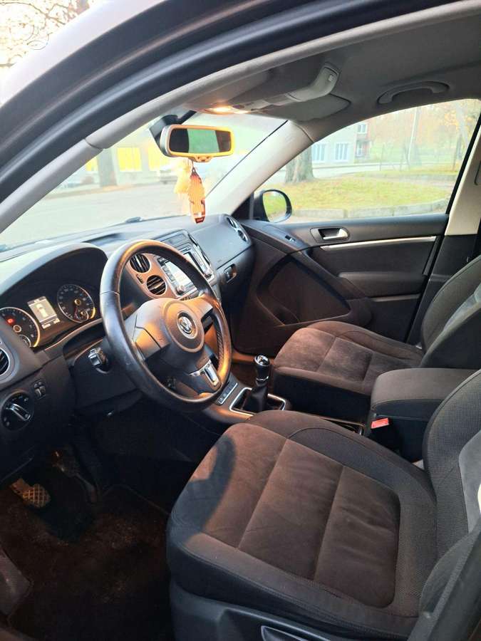 Volkswagen Tiguan 2012 — photo 12