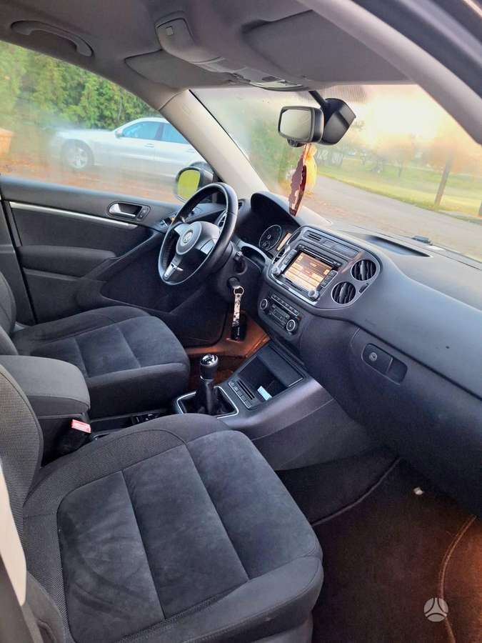 Volkswagen Tiguan 2012 — photo 13