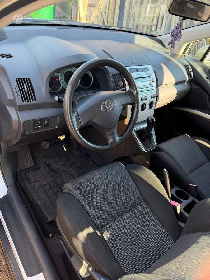 Toyota Corolla 2008 — photo 6