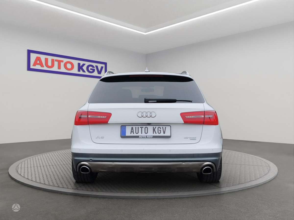 Audi A6 2012 — interior