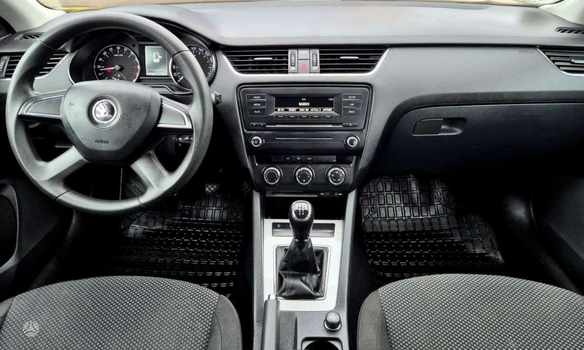 Skoda Octavia 2014 — фото 10