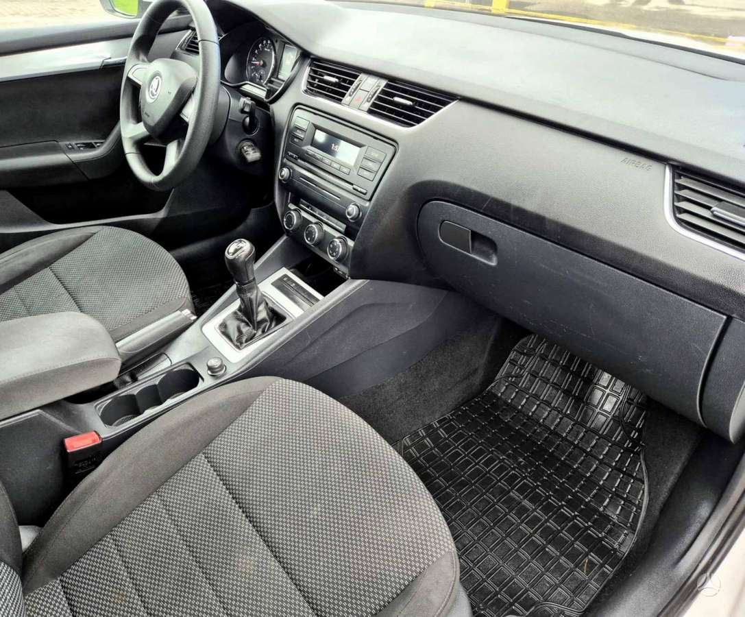 Skoda Octavia 2014 — фото 11