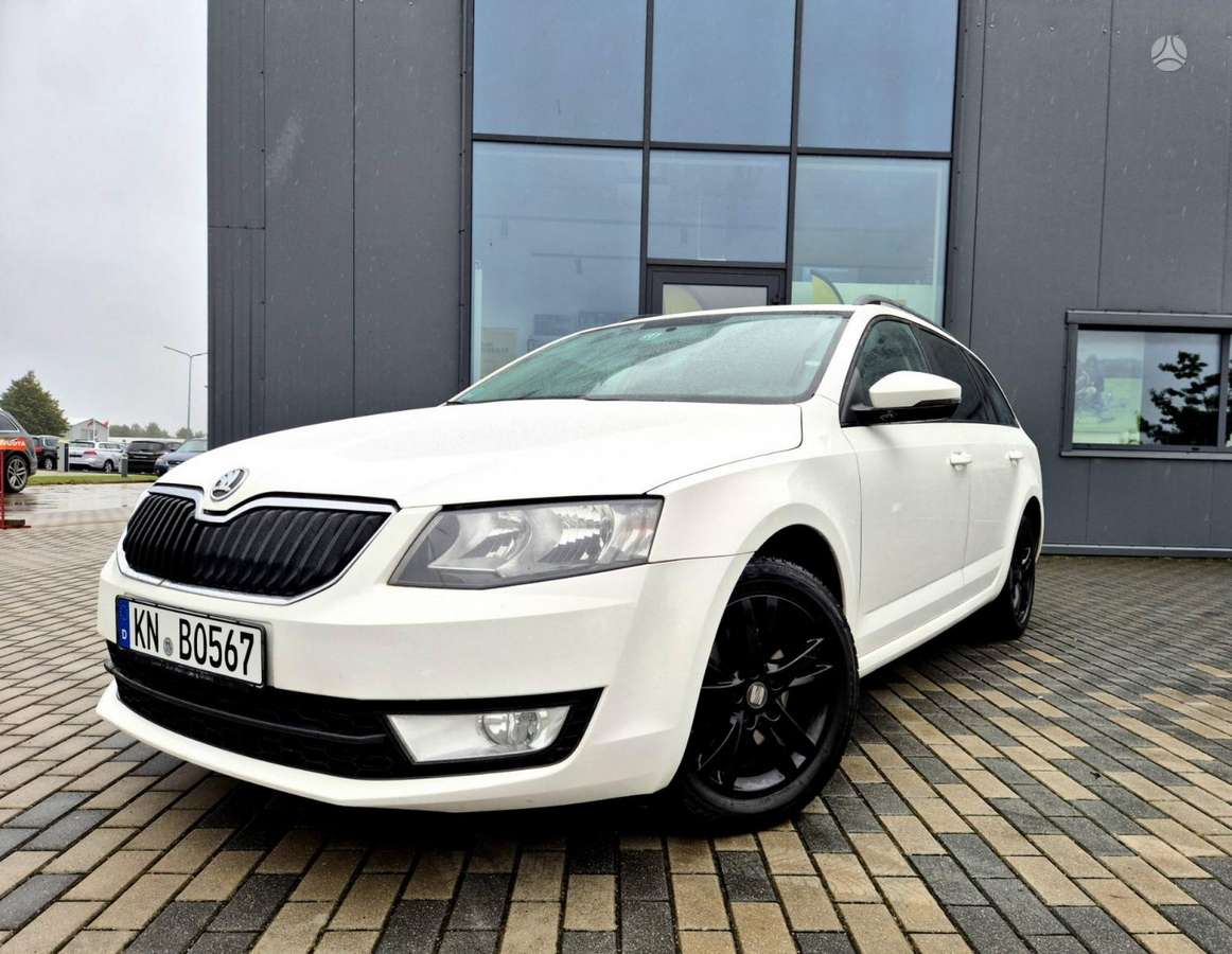 Skoda Octavia 2014 — вигляд ззаду
